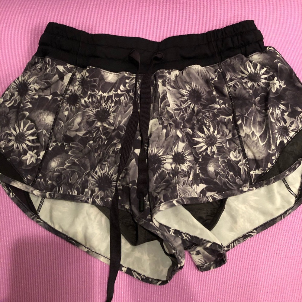 Lululemon shorty shorts